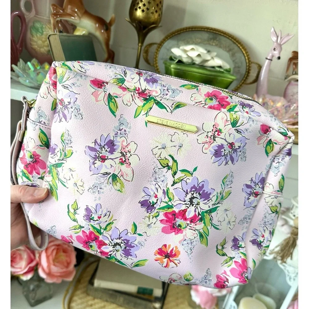 Steve Madden Large Cosmetic Bag in Light Pink Floral design